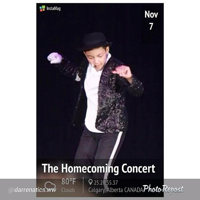 TheVoiceKidsPH's tweet photo. -By darrenatics.ww ""Billy Jean"
#darrenespanto #thetotalperformanceconcert #homecomingconcert #calgary" via Phot... http://t.co/AKUf8ATn5g