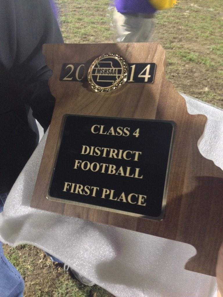 TimLuecke's tweet image. Congrats @AFFTONFB on 12-0 &amp;amp; District Championship! Enjoy the win &amp;amp; #stayhungry. #stepthree #purplepride