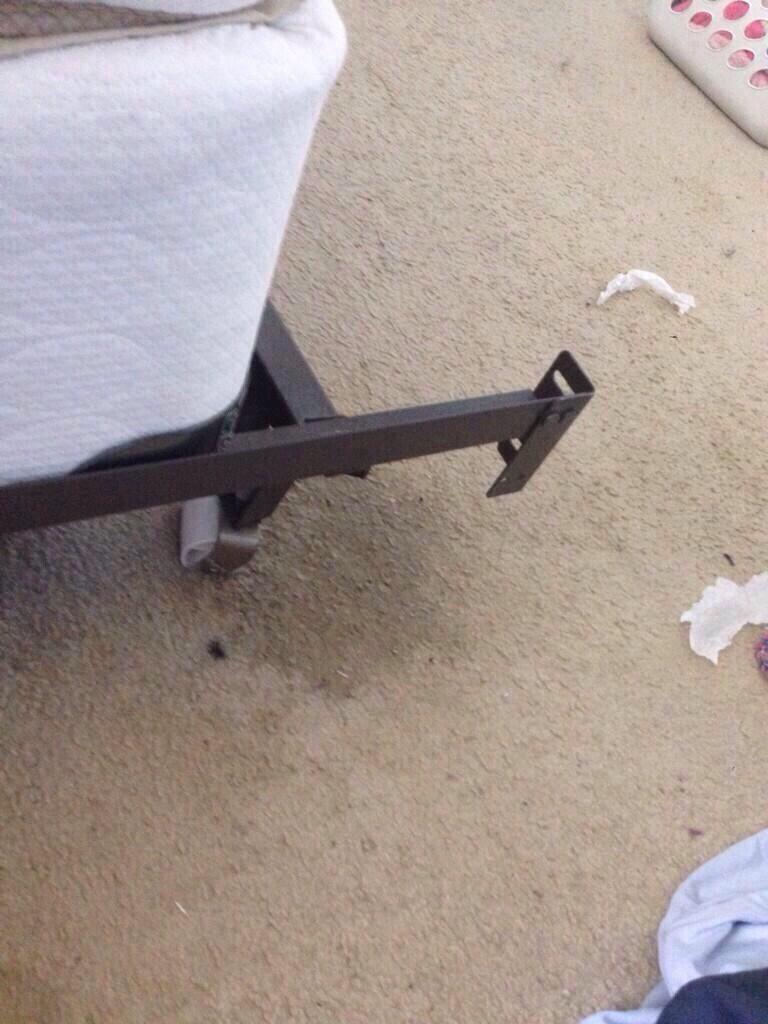 aKellyBrand's tweet photo. 😂😂😂😂 RT @beanlxrd: Top 3 things that will FUCK ya ankles up http://t.co/RYzlDjNKaf