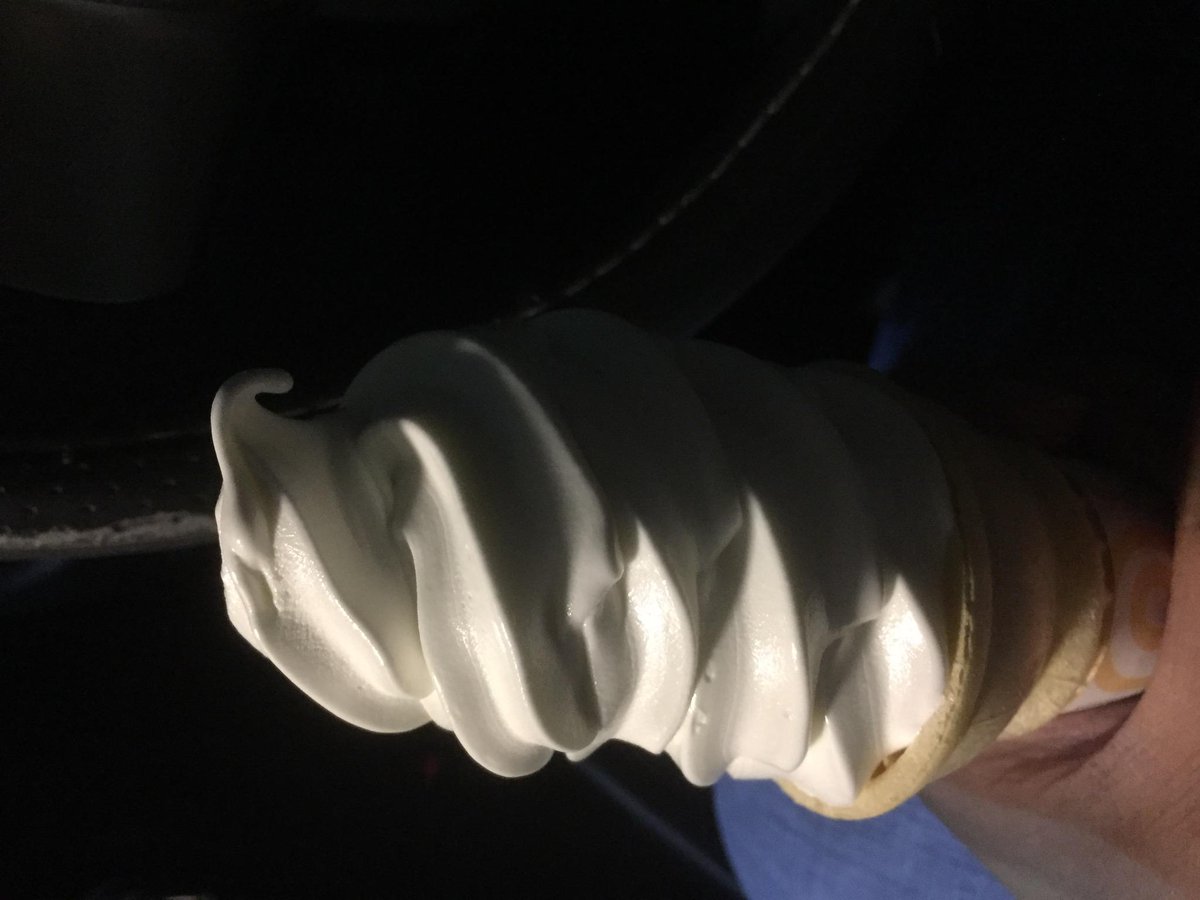 Why_workout's tweet image. Sh*t just got real! #icecream #mcdonalds #snacktime