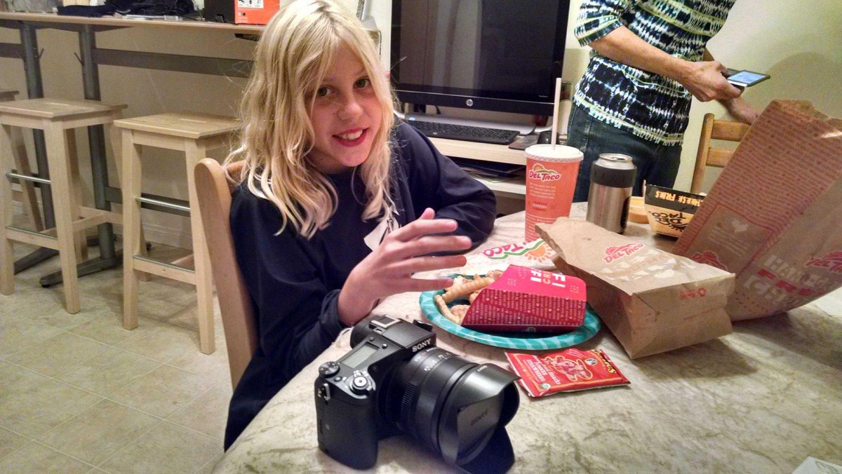 set271's tweet image. Two reasons the Alffs are celebrating tonight: goo.gl/N50qV7