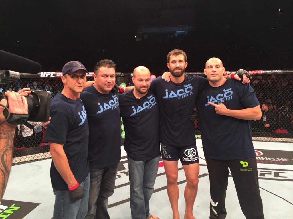 officialswick's tweet photo. Thats right, that's right! @LukeRockhold is the man! #TeamAKA 2-0 tonight baby! #UFCFightNight55 @AKAThailand @AKA_HQ http://t.co/jRdhUn7XCR
