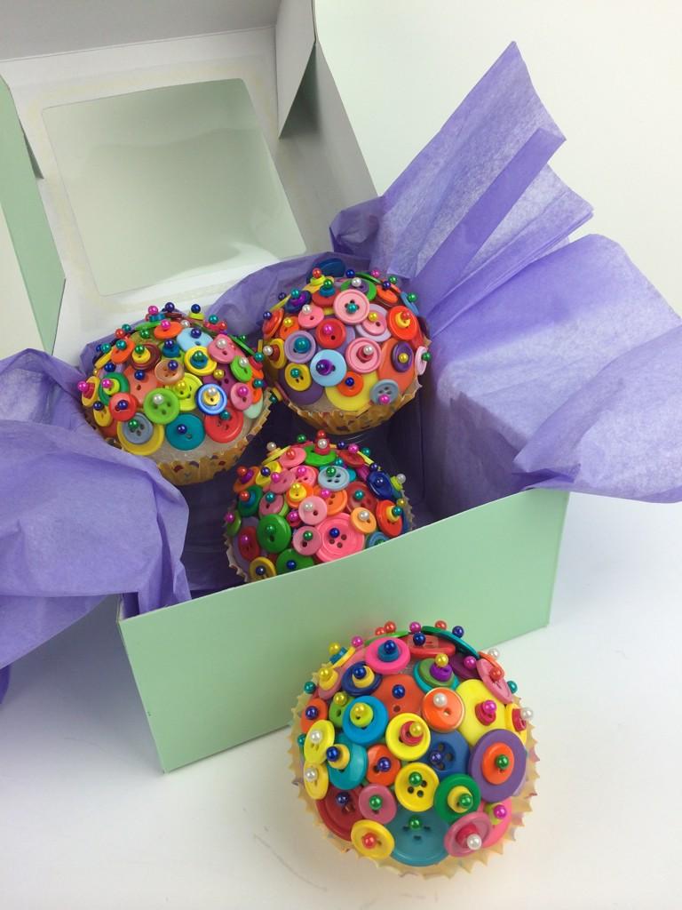 Button_Crafter's tweet image. Non caloric! Just buttoney @ButtonLovers