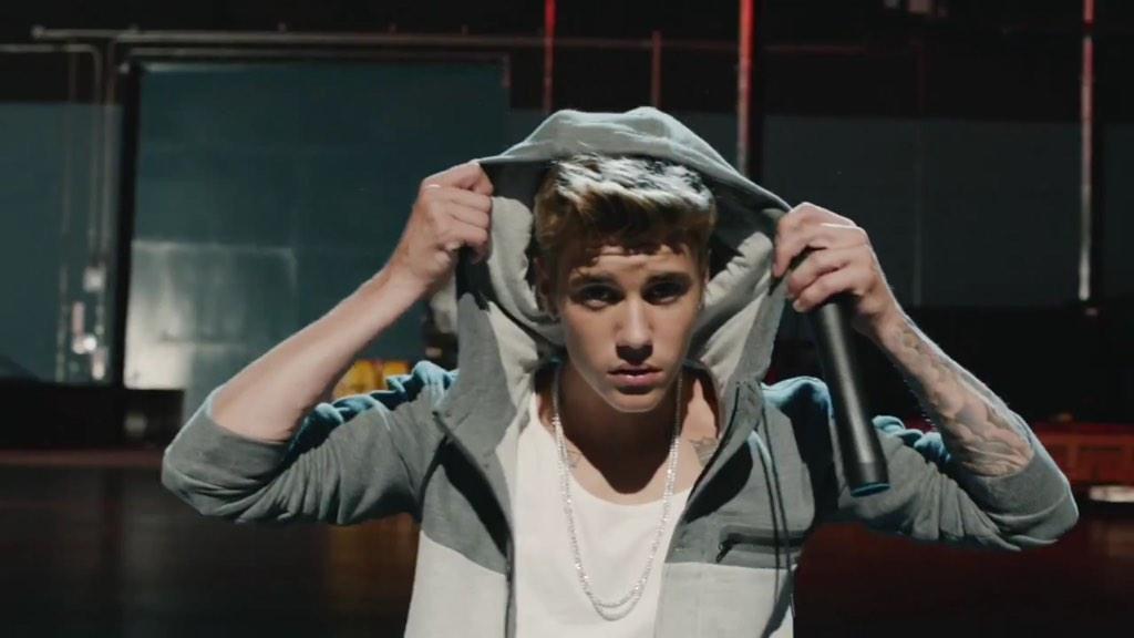 NinyVieira's tweet photo. 100 rt's vamos escravas votar EMABiggestBeliebers #EMABiggestFansJustinBieber http://t.co/QXinxplS8u