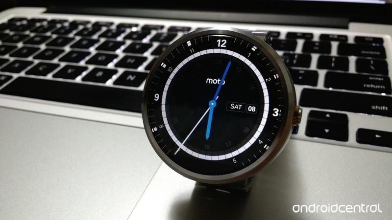 androidcentral's tweet image. These are the new Moto 360 watch faces phon.es/ngza #android