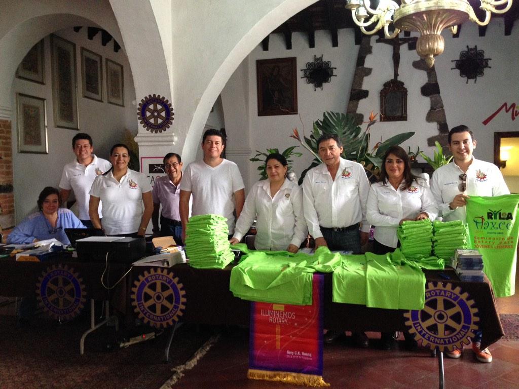 RotaryClubTaxco's tweet photo. Momentos del Seminario de Rotary para Jóvenes Líderes  #RYLATaxco2014 http://t.co/Ng2T4I2OLk
