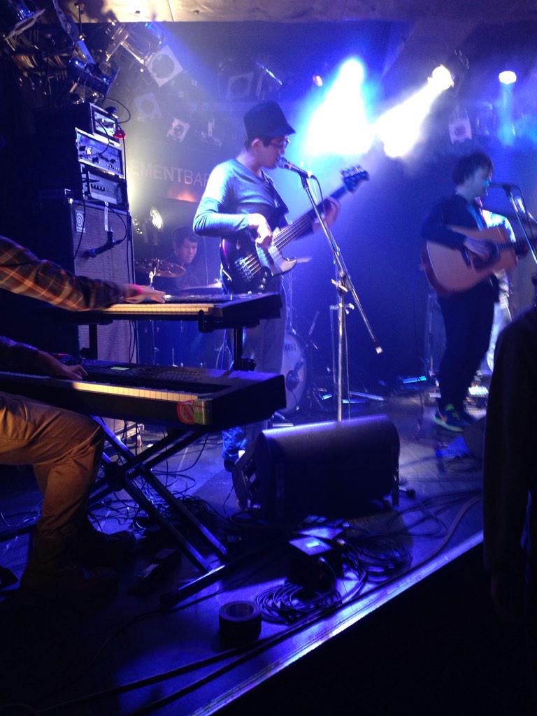 kawanishi_JUKE's tweet photo. Emerald美しい。写真じゃわからない。
#THREE5 http://t.co/Hra6YfXg4X
