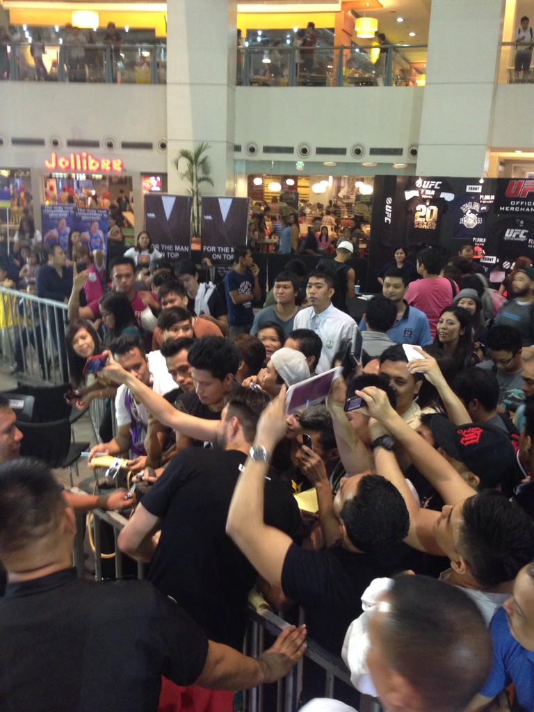 UFC_Asia's tweet photo. Amazing crowd @ TriNoma Mall for the @CarlosCondit open work out! What a buzz!! @BallsChannel #rockitwithcondit http://t.co/lKcu31jozv