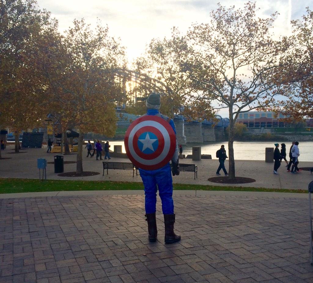 Captain America is registered for the #DAV5K.