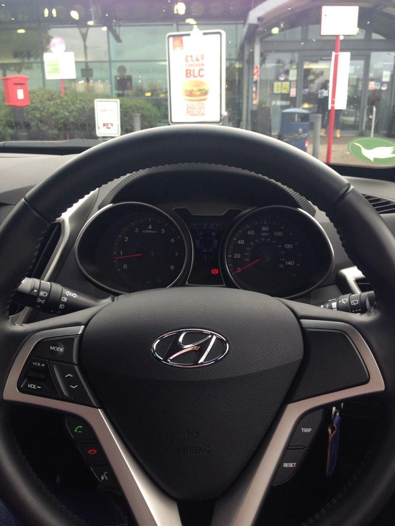 Spirit_Hyundai's tweet photo. Coffee stop on our way to @EnglandRugby to support @SaintsRugby stars vs NZ #wheresdicko http://t.co/jPQmn68WMH