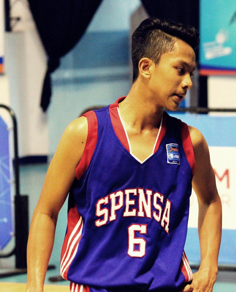 jrblindonesia's tweet photo. Agan, Agan! banyak yg manggil tuh! Ganteng,Seksik, Pokonya cowo bgt deh :* ini nih artis basket dari @smpn1surabaya . http://t.co/SD49HHsv9k