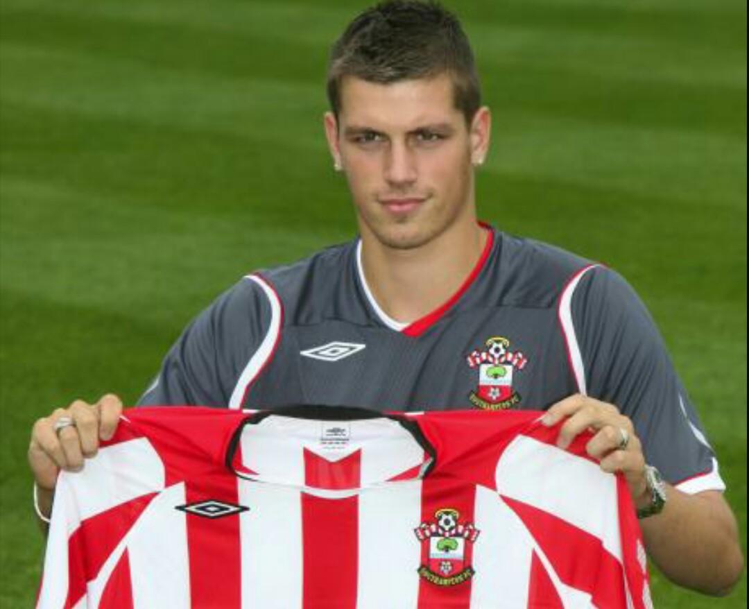 Happy 25th Birthday to Morgan Schneiderlin! 215 League matches for Southampton! And 13 League goals! 