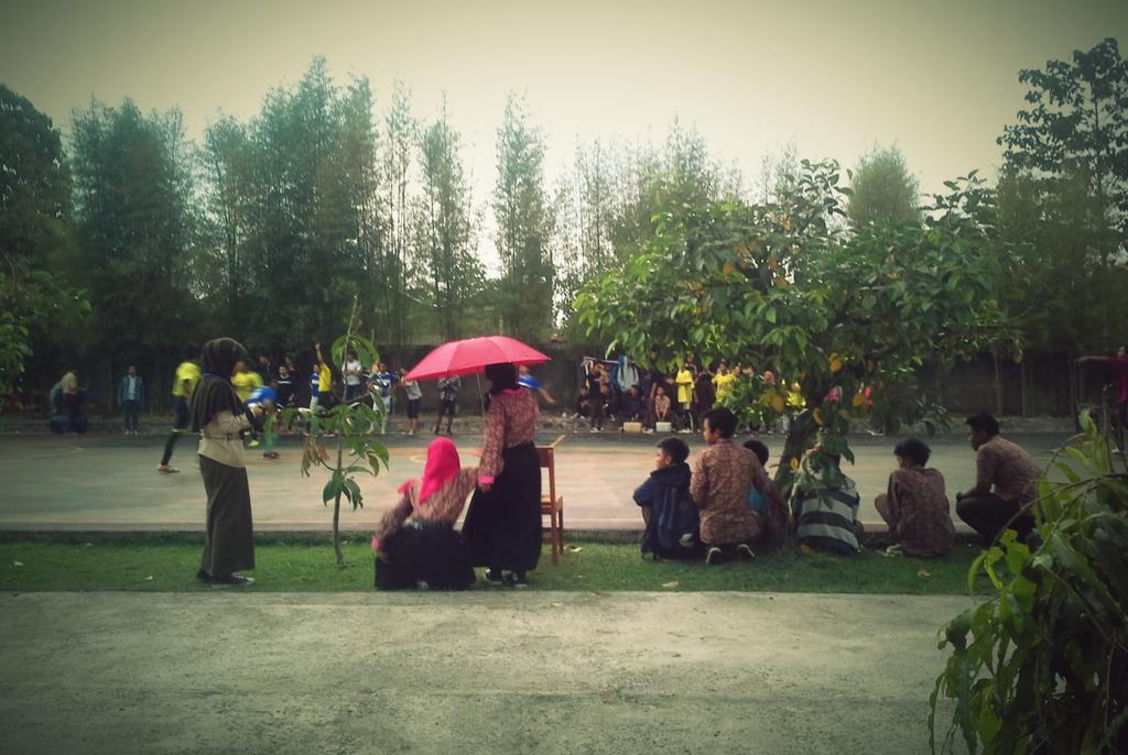 Walaupun hujan..... tetap semangat!!! :) #SFLFinal