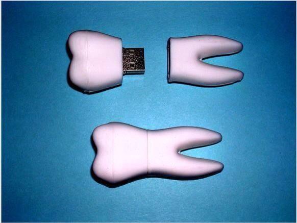 elteudentista's tweet photo. No ens podríem imaginar un USB més idoni per al nostre equip ;) #elteudentista http://t.co/VMW3cBfed1
