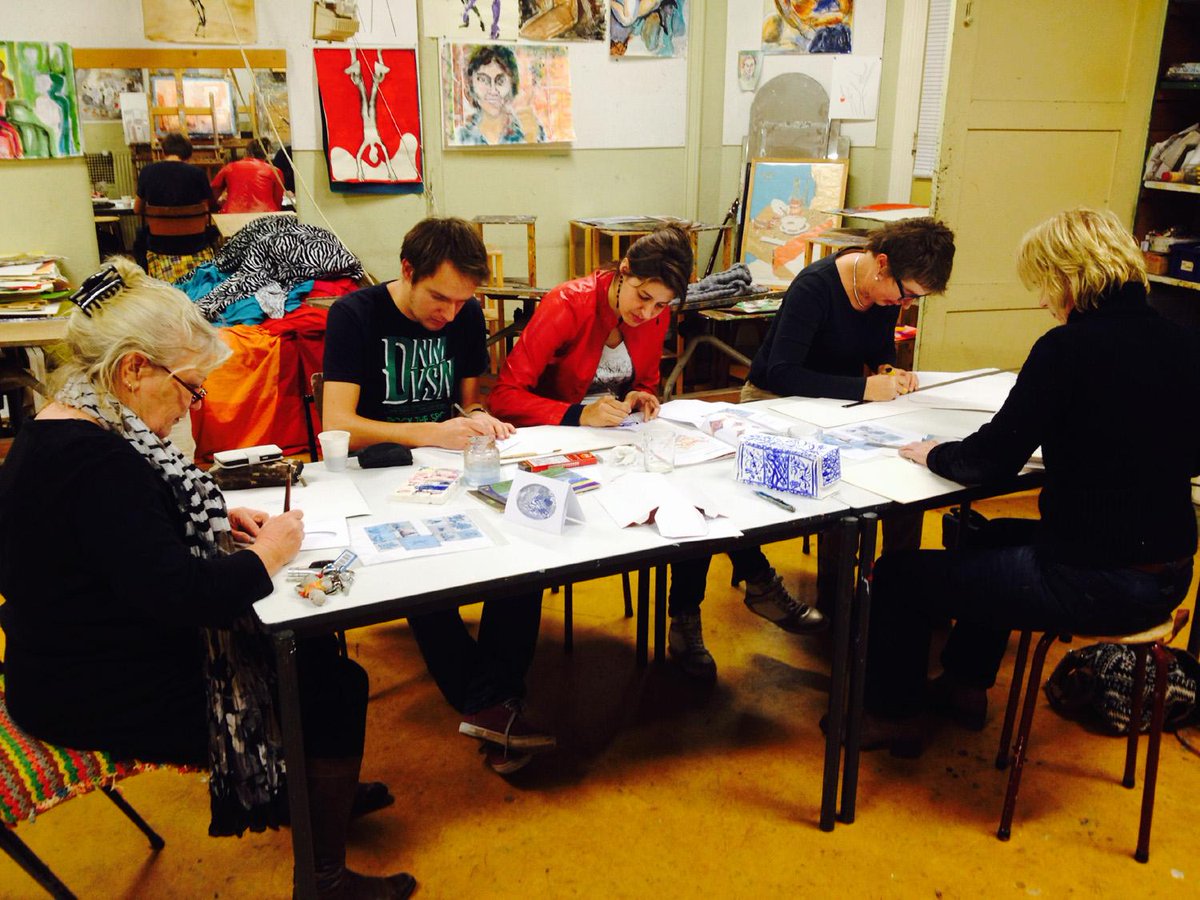 KunstencentrumV's tweet photo. Onze Serious Request is gestart! Doe mee en volg een gratis workshop: http://t.co/kv5qc4TIaN O.a.vandaag om 14.00 u http://t.co/EmqiTxKntL