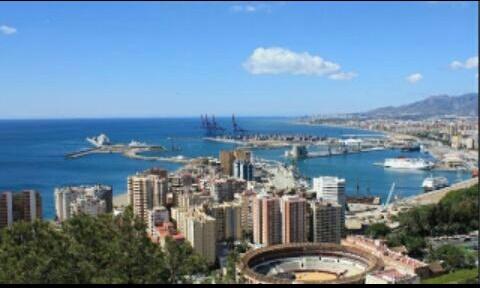 ¿Será mañana? SORTEO de 2 entradas entre los RT hasta decir fecha para carnavalear en #Málaga con 2 de los autores!