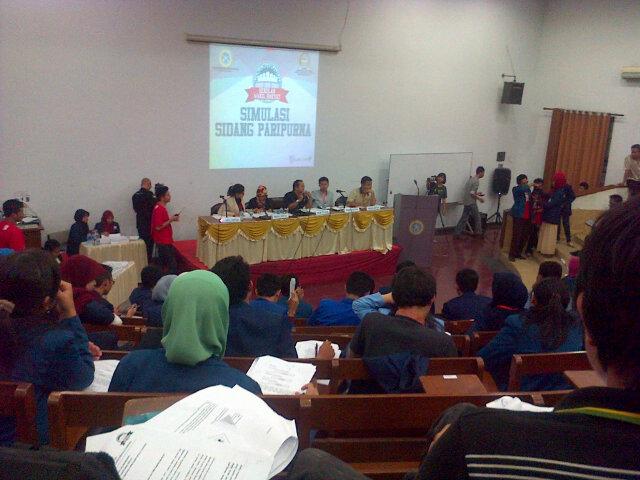 DPMfenesa's tweet photo. Suasana Simulasi Sidang Paripurna Sekolah Wakil Rakyat 2014 :) http://t.co/6zboo3IlCt