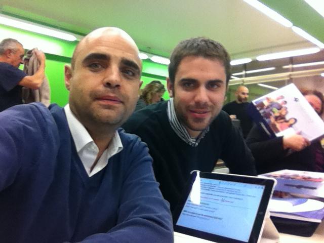 diegogesnido's tweet photo. Con @Diegosanbruno en el curso de Inglés Profesional para Actividades Comerciales. Vamos a APRENDER, a por el titulo! http://t.co/3t9oj0SBXB