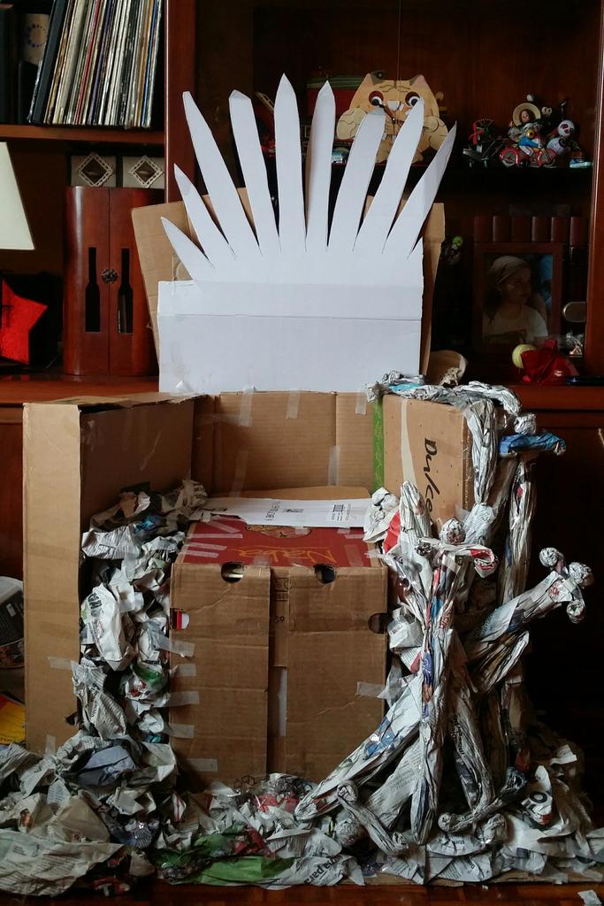 txortanegin's tweet photo. La máma y sus manualidades Art Attack. http://t.co/SR1h21iajn