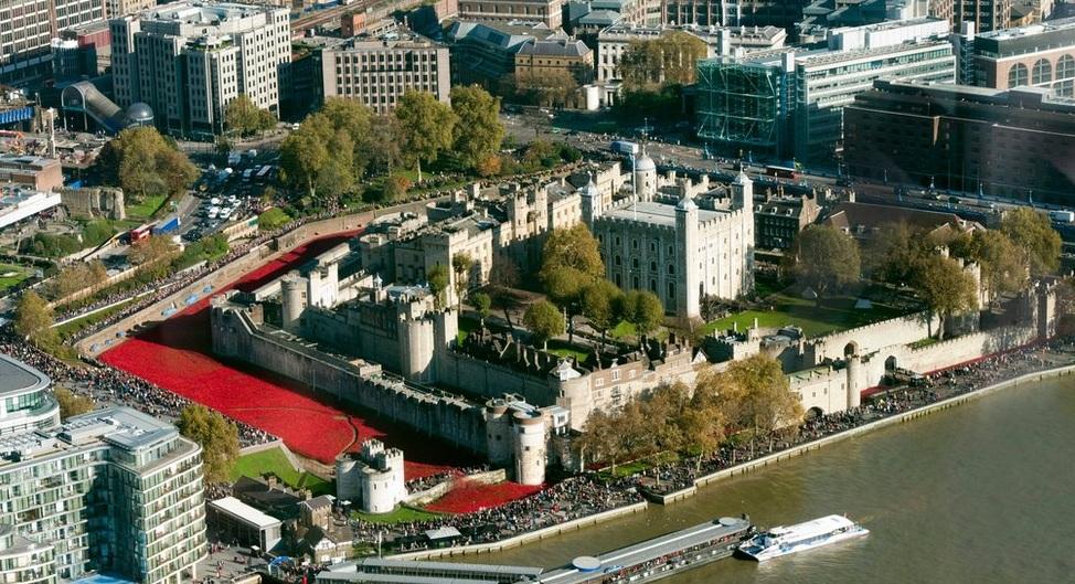 We WILL remember!! RT to raise awareness for Remembrance Day! #LestWeForget #2MinuteSilence #RemebranceDay