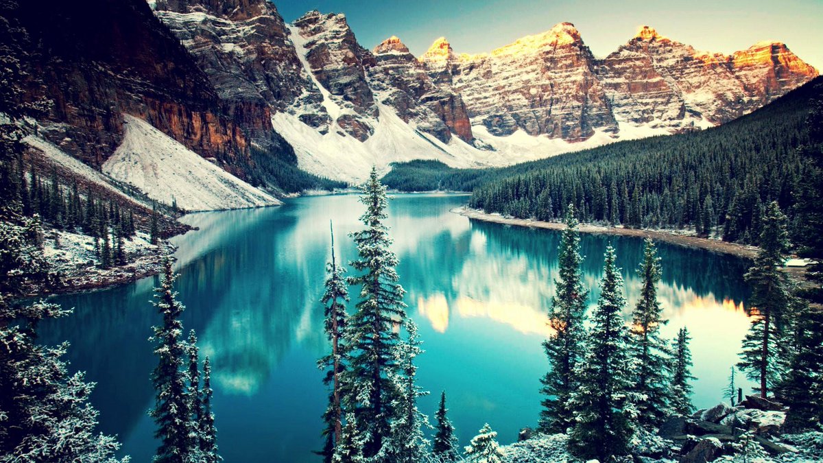 Moraine Lake in #Alberta appears on the reverse side of the 1969 and 1979 Canadian twenty dollar bill. #TravelFacts