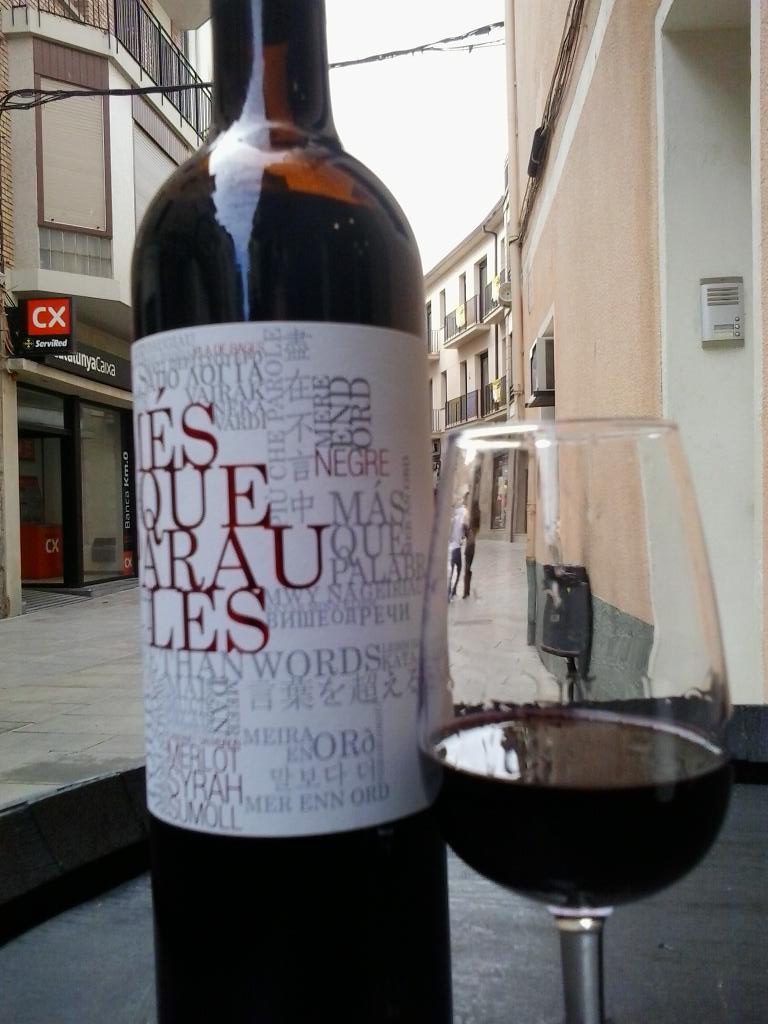 tinesprimer's tweet photo. Avui tastem #MésQueParaules Negre 2012 a #SelecteWineStore @AJGuissona http://t.co/0XSWAgN4k9