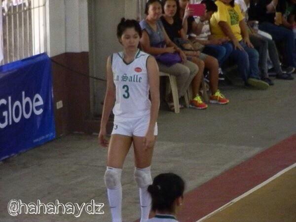 hahahaydz's tweet photo. Yeye!! @mikareyesss π #unigames2014 #LadySpikers #champs #latepost http://t.co/sJu00C5YvS