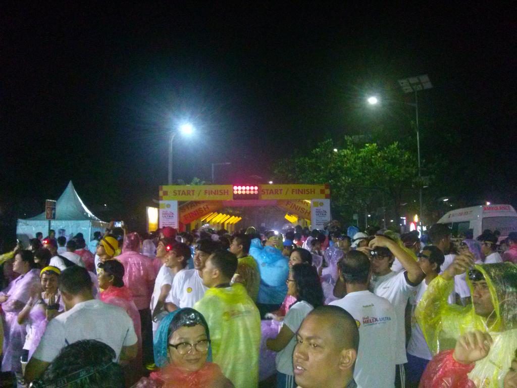 LokadataID's tweet photo. serunya peserta nightrun @Shell di #shellultrarace... http://t.co/f9Eh2LiDpg