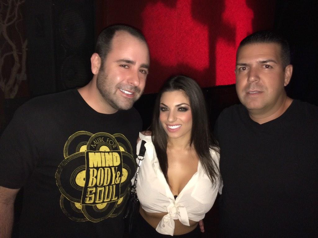 imdarciedolce's tweet photo. #Respect Great sets! #WallyCallerio #SteveLoria #Hollywood #Dj #House #Music #DjdarcieDolce #MojonnierManagement http://t.co/V64RxHM1b2