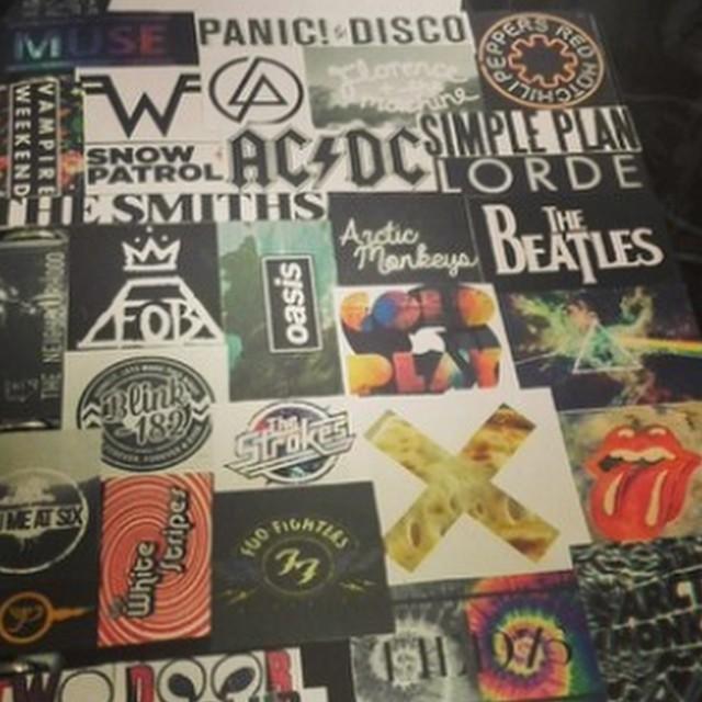 Hits78 Radio tweet media