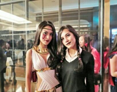 AlyysaJLS's tweet photo. Halloween ! @michellalemieux http://t.co/PlSWzxCBFq