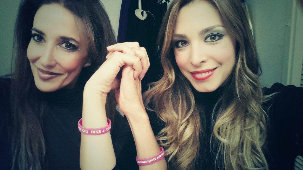 giselaoficial's tweet photo. @seteilpirata para que todas las princesas tengan un final feliz!  Compra las pulseras! Con @ElsaAnka http://t.co/WT2KCcOFZv