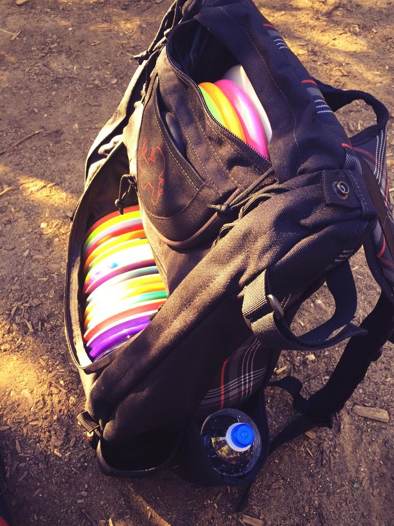 VoodooDiscGolf's tweet photo. Nice start to the morning!! Disc golf, friends and the new DFST!! #voodoodiscgolf #davidfeldberg #morleyfield http://t.co/YpdDGoopOv
