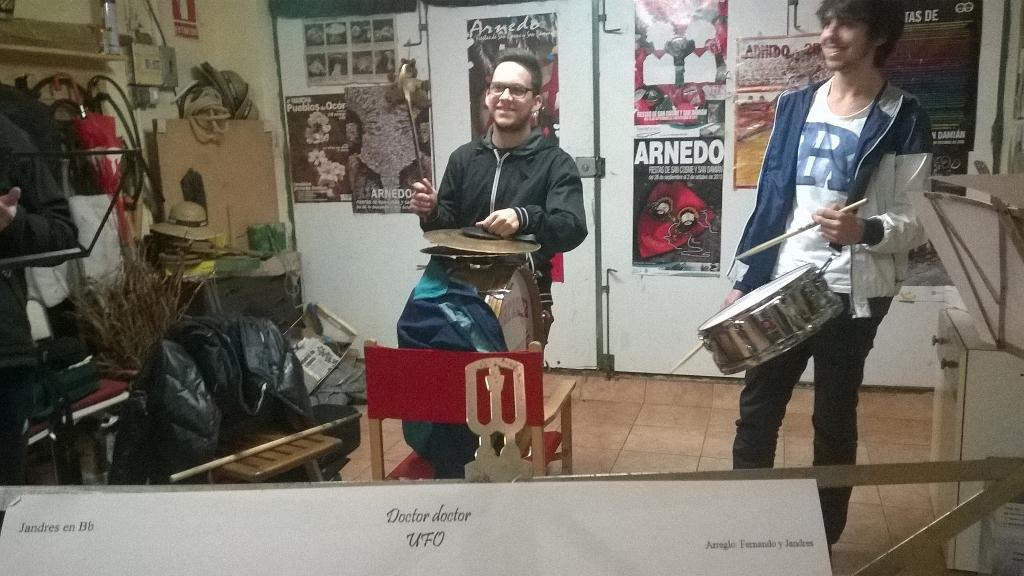 Wesyke's tweet photo. @MedelDrummer y su maza#MarcandoTendencias http://t.co/7rkvALd9r9