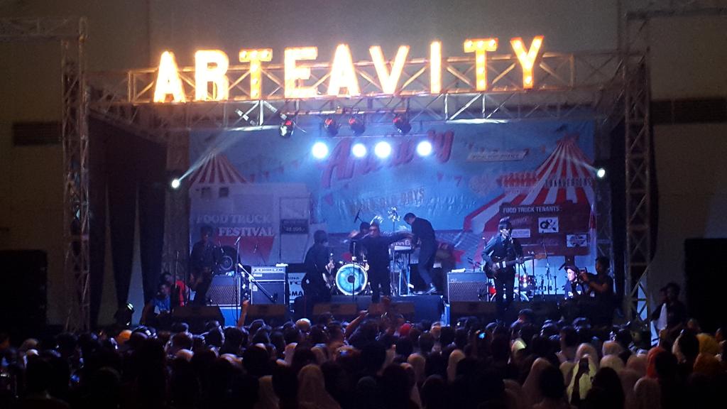 ARTEAVITY's tweet image. Penampilan terakhir kita @twitchangcuters !!!!