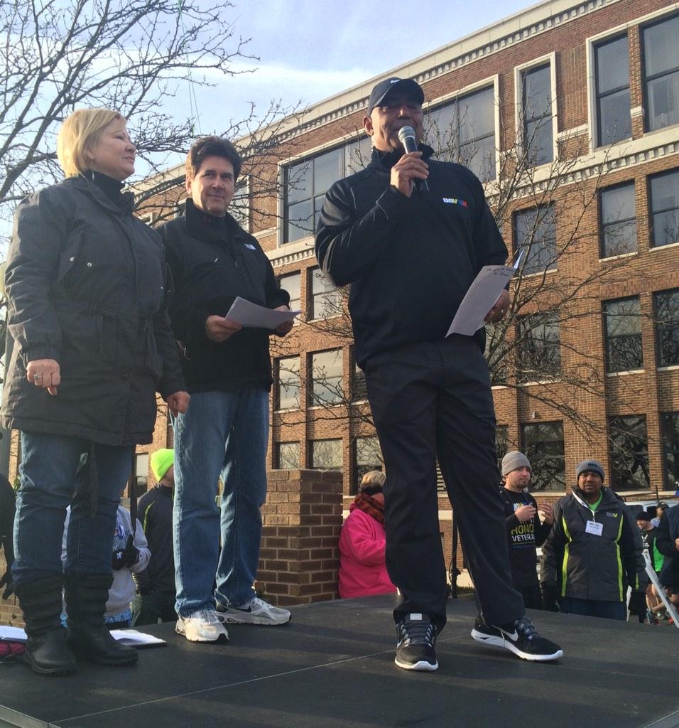Thank you to Coach Marvin Lewis, our 2014 #dav5Kcin Honorary Chair, and <a href="/WGRRCINCINNATI/">103.5 WGRR</a> Chris &amp; Janeen for support