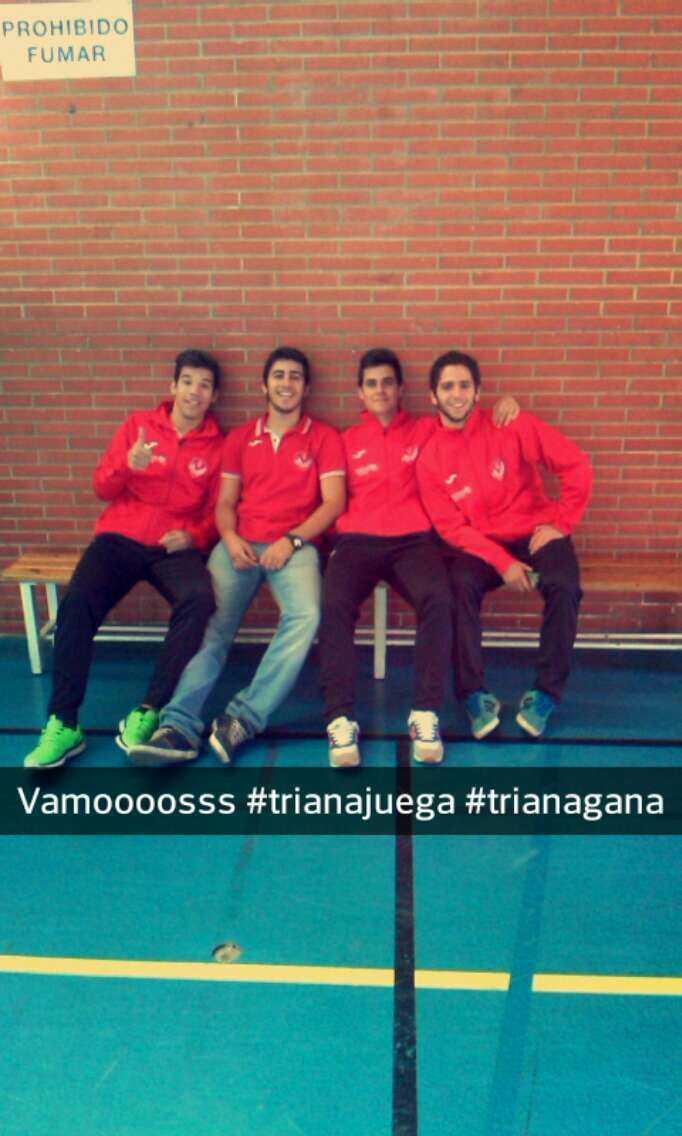 Manuelyoni33's tweet photo. En tierras extremeñas, esto es nuestro chavales!!! #trianajuega #trianagana @TrianaFS http://t.co/HfuhV9cCLu