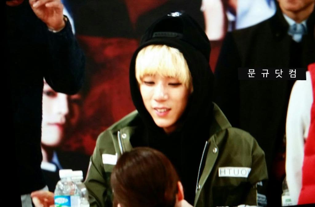 MOONGUYdotcom's tweet photo. [Preview] 141108 김포공항 팬싸 #HOTSHOT #문규 #티모테오 오늘은 귀여운 컨셉이야?👀 http://t.co/0V12QUazEI