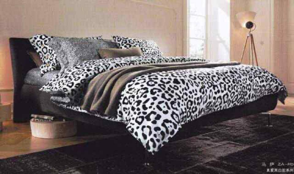 Sribeth's tweet image. "@AlesaSprei: Best seller &amp;lt;3 LEOPARD BLACKWHITE | @Ademeicorrywu http://t.co/STNzM5mmFd"say 1setnya brp Ɣªήğ blakwithe nya