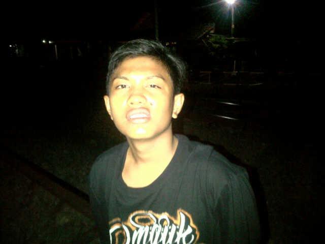 DTekek tweet picture