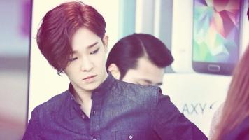____510_b's tweet photo. #RTしたbotとペンを迎えにいく

．

出逢えば分かる

俺の全て

．

WINNER ＴａｅＨｙｕｎ_bot

気分屋/変態

９４．０５．１０ http://t.co/eSSmtutI60