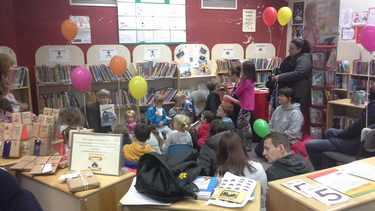 LibraryDenJ's tweet photo. @Liverpoollib Families enjoying a reading or two #FallintoReading @LivCityReaders http://t.co/cLT48pLGUk