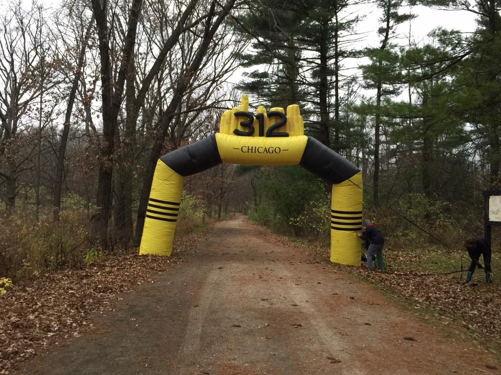 UniversalSole's tweet photo. Let there be trail! @MizunoRunning #solerunner #RunCHI #runchat http://t.co/AbNHbjI4oR