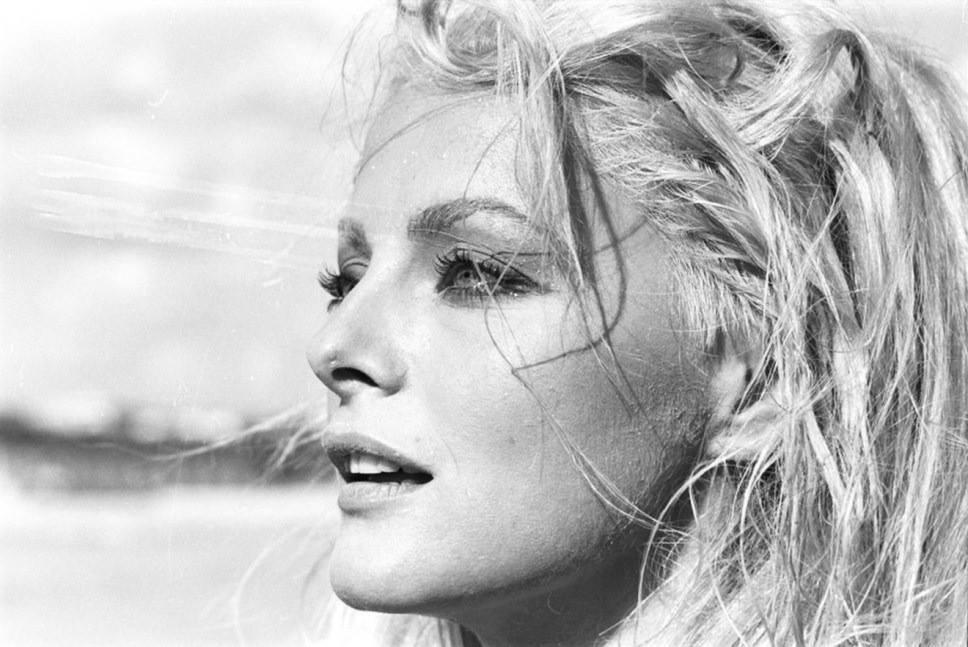"Life and art"
Happy Birthday Virna Lisi. November 8, 1936 