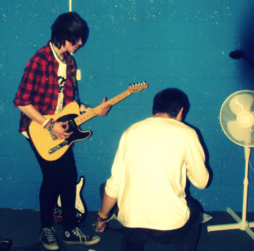 Benfinn1997's tweet photo. Yesterday's band practice with these airheads and faggots! 😂😝😄 http://t.co/RyogftX5ZH