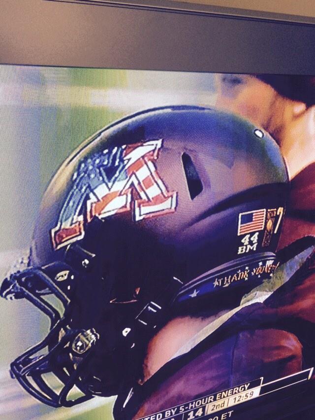FreedomCar76's tweet photo. #MNGophers salute our #vets #allwhoserve #USA http://t.co/Qn7ZJkcMUy