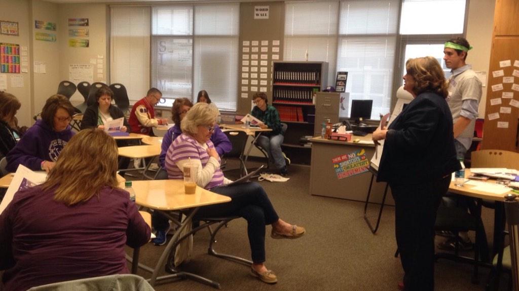 Hughes86Rachel's tweet photo. learning about relay for life! #relayroadtrip2014 http://t.co/8tdYm4F9B9