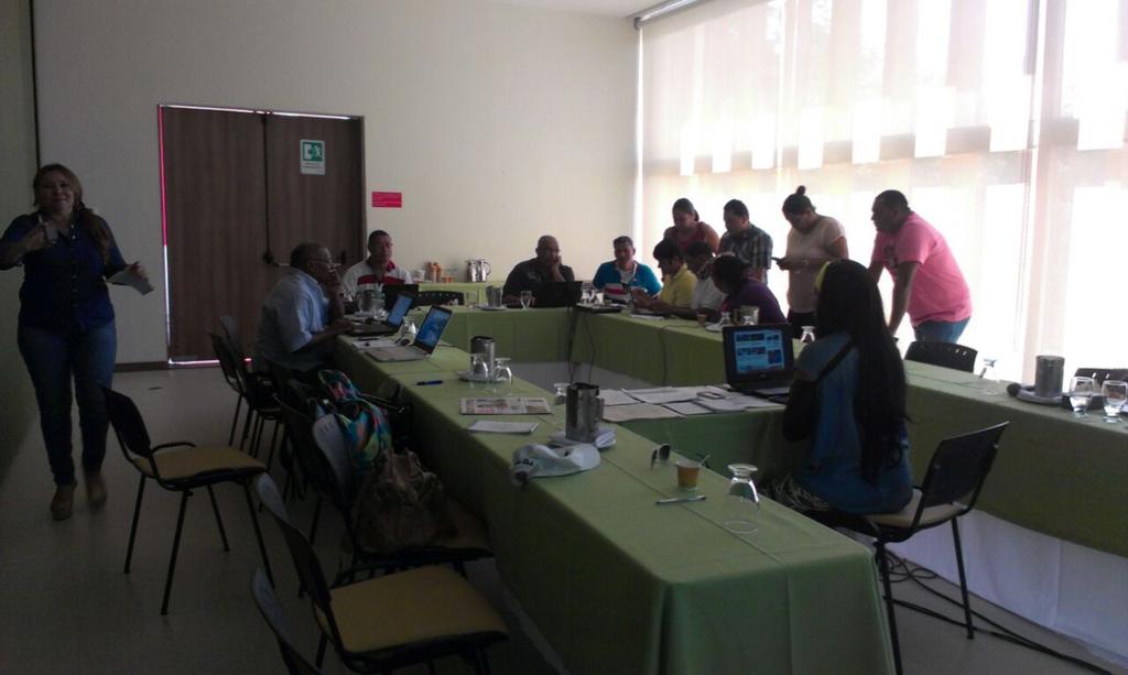 kellpozo's tweet photo. Reinventando-nos Periodistas Guajira http://t.co/KwYEvTVVAO