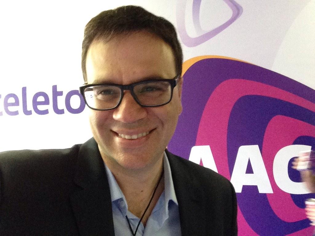 mauro_beting's tweet photo. #TeletonBrasil2014  agora. Somos nós. http://t.co/ZkjbN0Dr8z