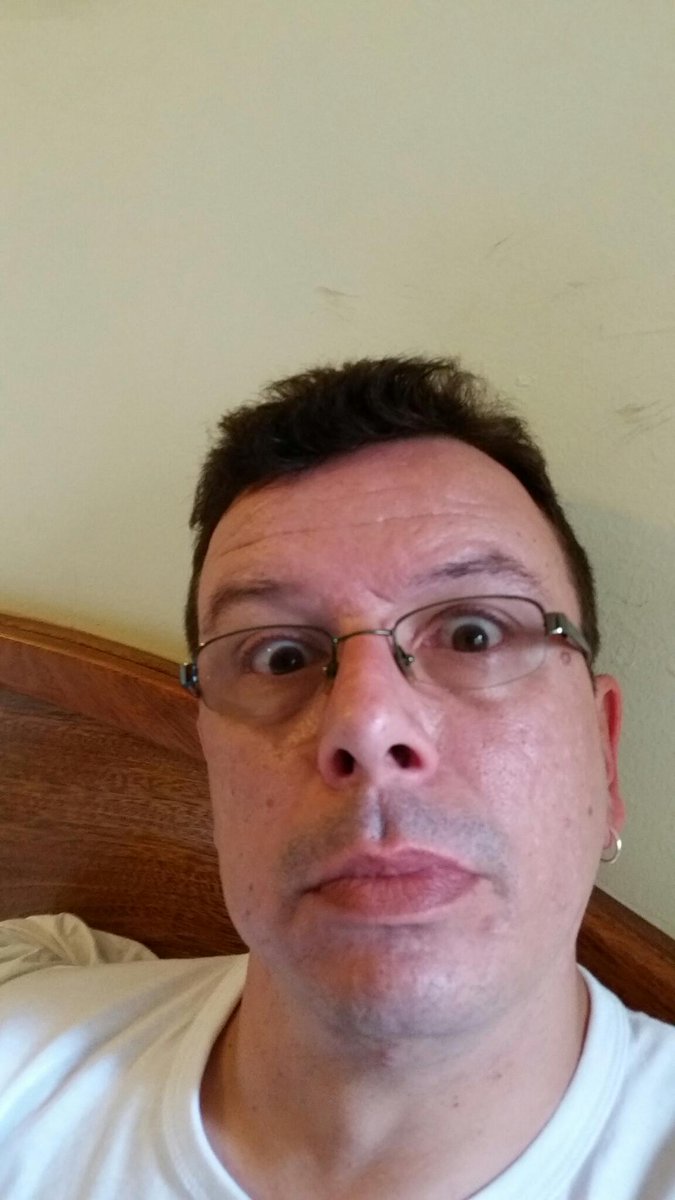 galvao's tweet image. 5h away from presenting my first talk in English. Freaking out!!!! #PHPConfAr